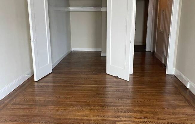 1229 Chestnut Street (204r)