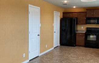 3 beds, 2 baths, $1,650