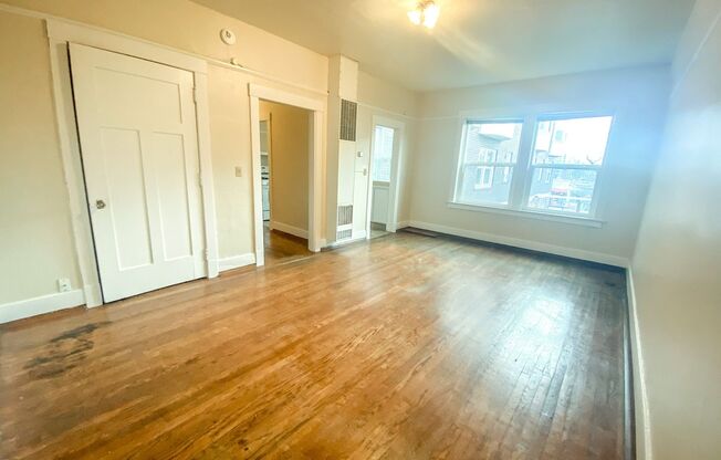 1 bed, 1 bath, 875 sqft, $1,395, Unit 109