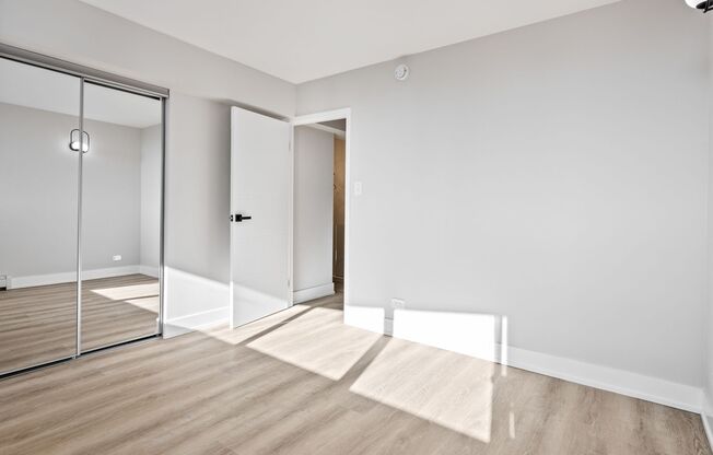 3 beds, 1.5 baths, 1,001 sqft, $3,200, Unit 8H