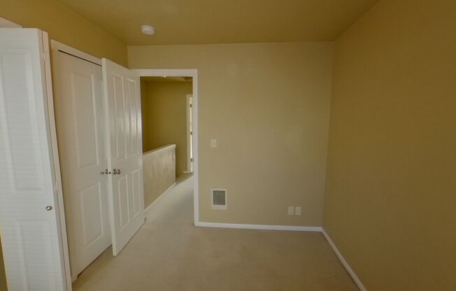 2 beds, 1 bath, $1,600, Unit 3