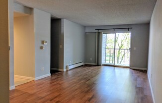 2 beds, 1.5 baths, $1,950