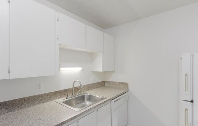 1 bed, 1 bath, 788 sqft, $1,300, Unit 902