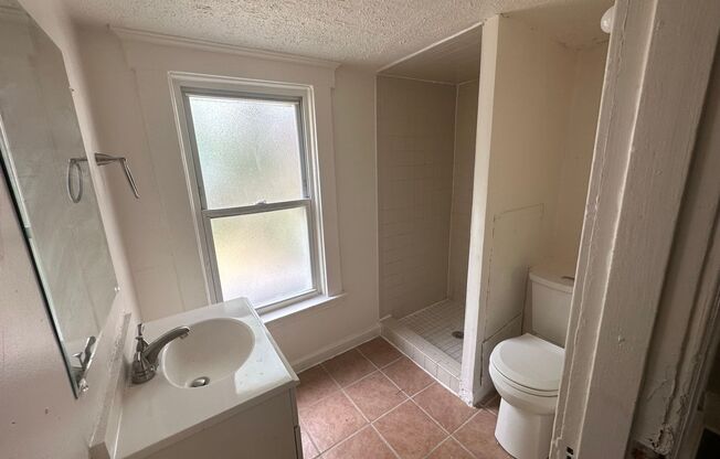 1634 Dewey Ave | 2 Beds, 2 Bath