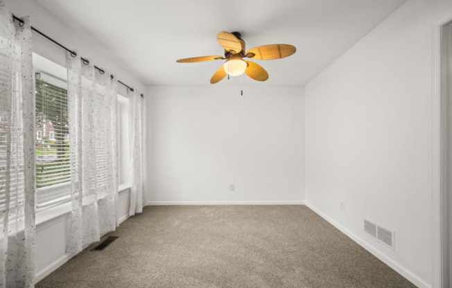 267 FOX RUN