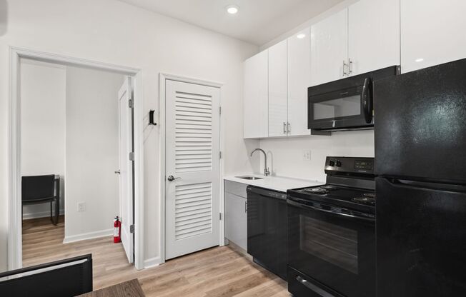 2 beds, 1 bath, 571 sqft, $1,250, Unit Unit 207