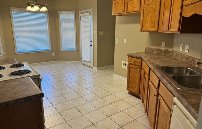 3 beds, 2 baths, $1,595