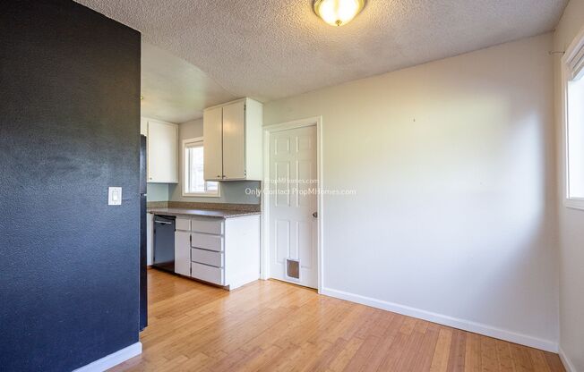 3 beds, 1 bath, $2,299