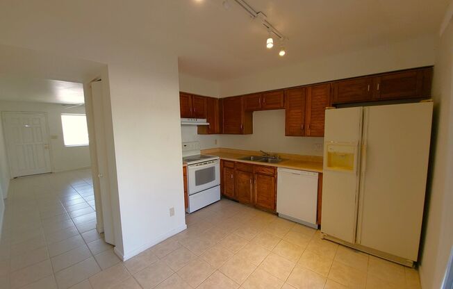 AVAILABLE NEAR DOWNTOWN TEMPE!