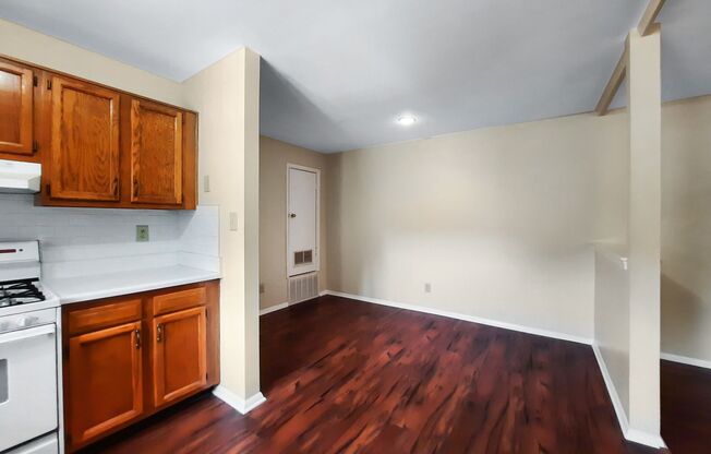 Bright & Stylish 1BR/1BA Condo in Reisterstown. Pet-Friendly.