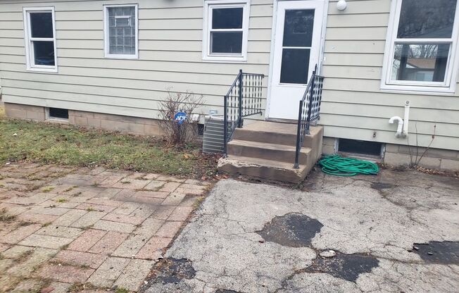 2237 W. Rohr Avenue, Milwaukee - 3 Bedroom House