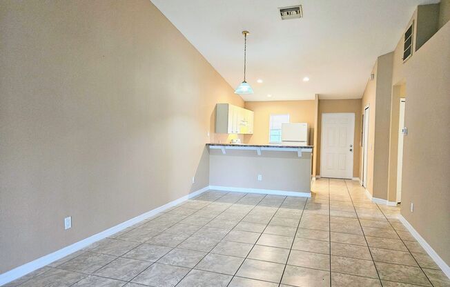 Cozy & Convenient, 3-bed, 2-bath duplex