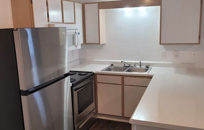 1 bed, 1 bath, 600 sqft, $900, Unit 190105B