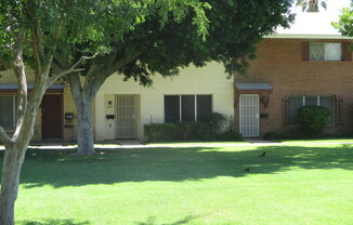 Tempe 3 Bed/1.5 Bath Townhouse w/Community Pool & Private Patio