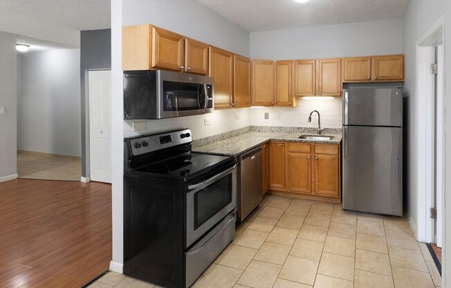 2 beds, 2 baths, 738 sqft, $2,500, Unit 304