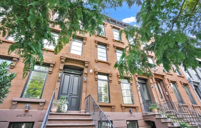 Spacious 2BR Suplex with  Private  Outdoor Space  in Prime Bed Stuy