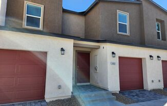 3 beds, 2.5 baths, $1,895, Unit UNIT 87