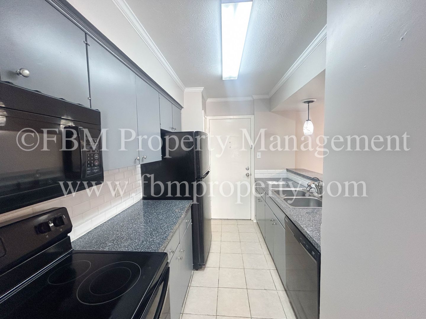 407 N Preston St, Unit A1 - Cozy 2 Bedroom, 1 Bathroom Downstairs Apartment in Ennis, TX!