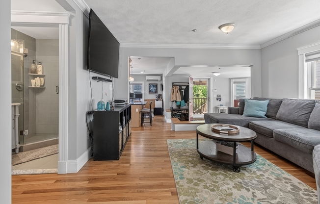 17 B BONAIR ST