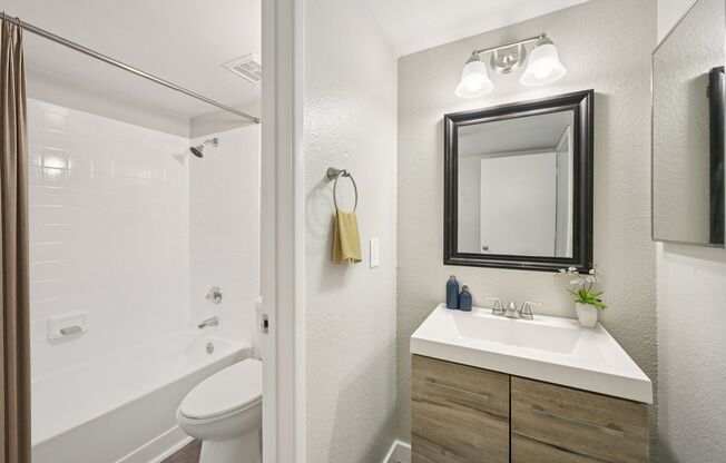 2 beds, 2 baths, 1,025 sqft, $1,399, Unit 1037