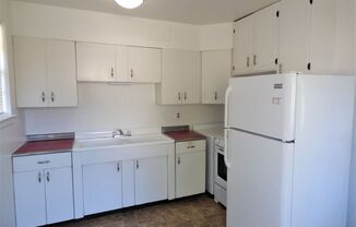 2 beds, 1 bath, $1,395