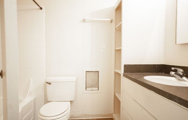 University Crest (114)