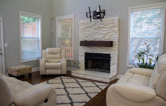 2227 WAYSIDE DR