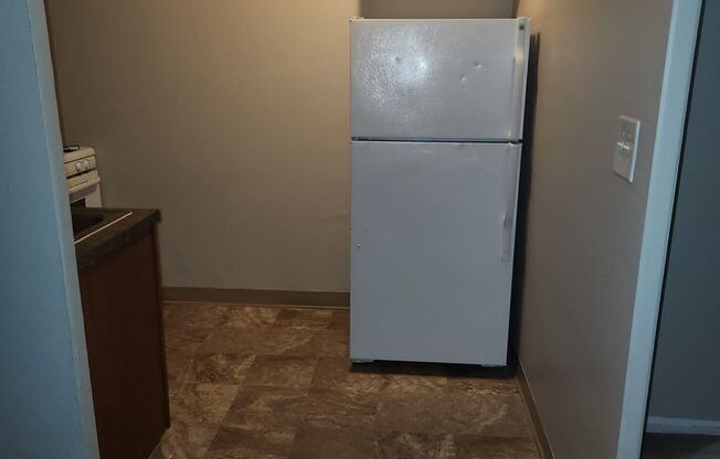 Studio, 1 bath, 400 sqft, $1,200, Unit 724