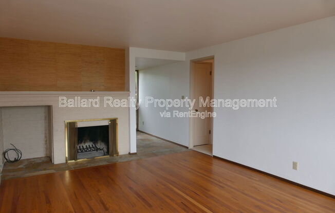 3402 37 AVE W