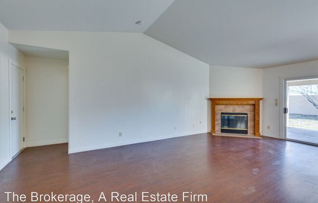 5034 Lark Canyon