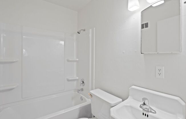 2 beds, 1 bath, $1,395