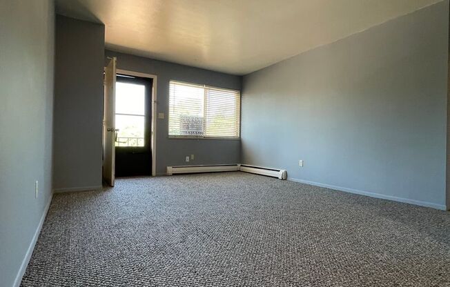 4223 Forrest Hill