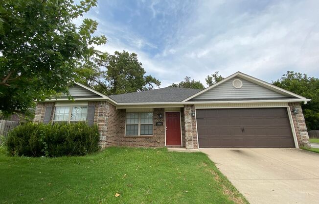 4 Bedroom Springdale Home near the Razorback Greenway!