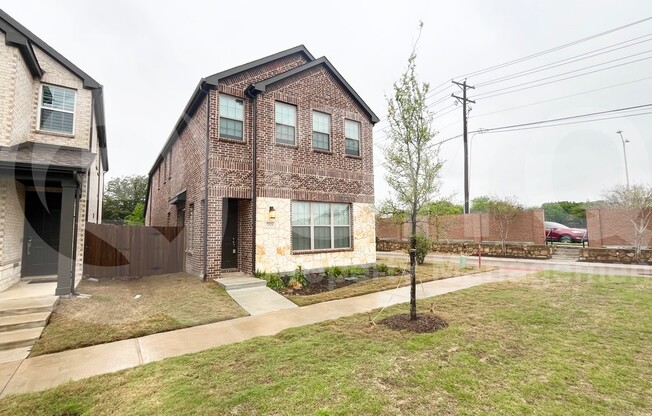 7529 REGAL LN