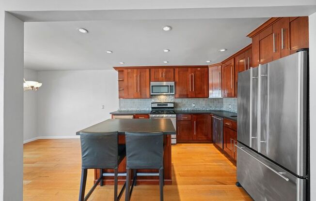 Single Family Home in Sunny Bernal Heights - 4 br/3 ba - 2 Car Parking - Great Views & Location!  AMSI/Maureen Couture