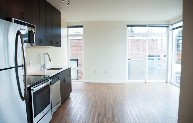 Studio, 1 bath, 407 sqft, $1,495, Unit 409