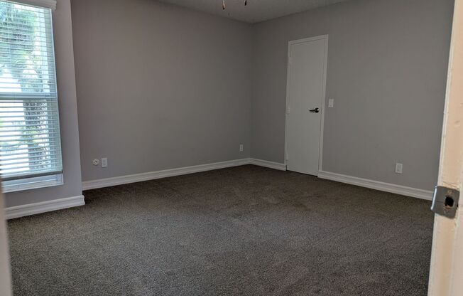 2 beds, 1.5 baths, 865 sqft, $2,640, Unit VP22