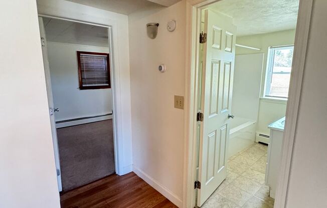 2 beds, 1 bath, 903 sqft, $1,190, Unit A-3