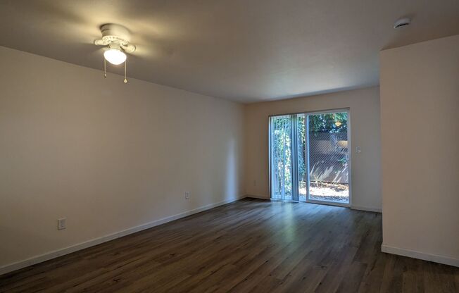 1 bed, 1 bath, 650 sqft, $1,200, Unit 02