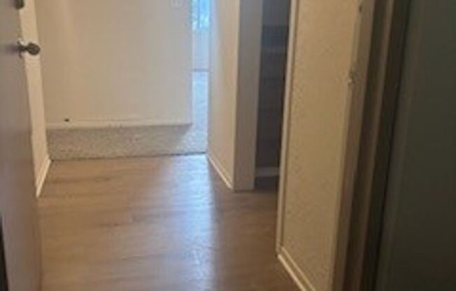 2 beds, 2 baths, 883 sqft, $1,675, Unit 213