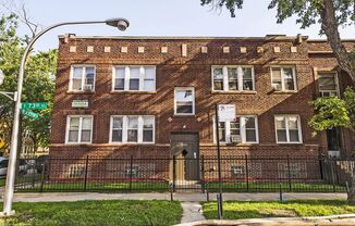 7249 S Blackstone