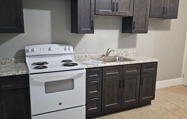 3 beds, 1 bath, $1,250