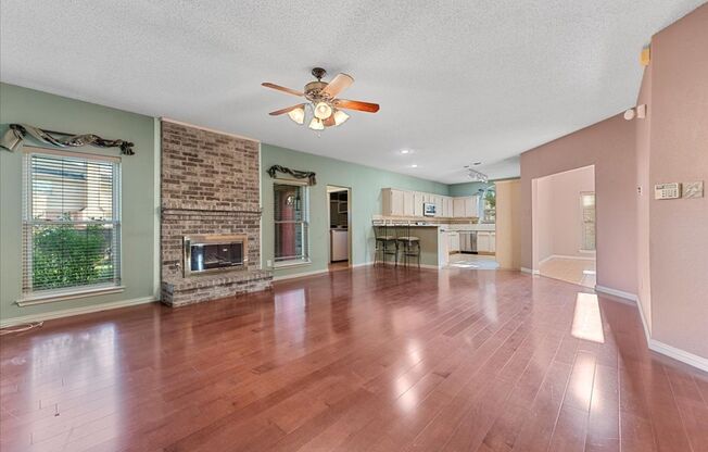 Move in ready! 3-bed 3-bath 3099 sqft 2-story cul-de-sac located in the desirable Harvestwood subdivision!!!