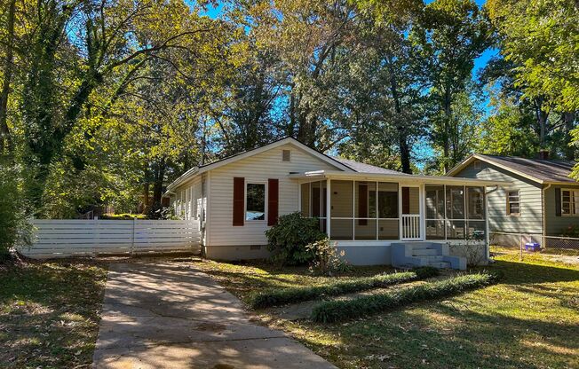 Wonderful Cottage Style Ranch in Valley Brook!