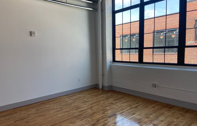 1 bed, 1 bath, 745 sqft, $1,750, Unit 321