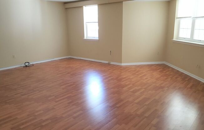 1 bed, 1 bath, $1,895, Unit LL - 312