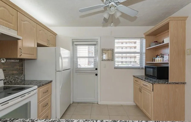 232 NE 12th Ave