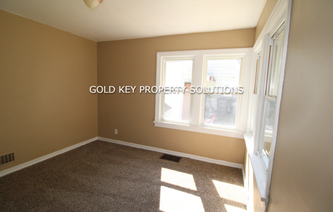 2 beds, 1 bath, $1,050