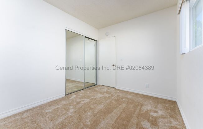 2 beds, 1 bath, $2,500, Unit #F