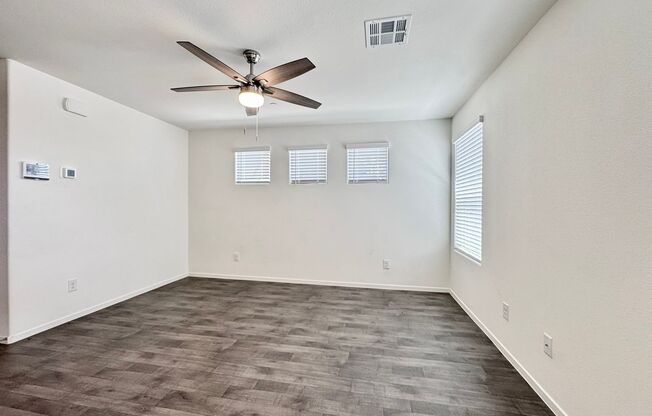 1140 Scarlet Sparrow St / Cozy Newly Build 3 Bed & 2-1/2 Bath Townhome